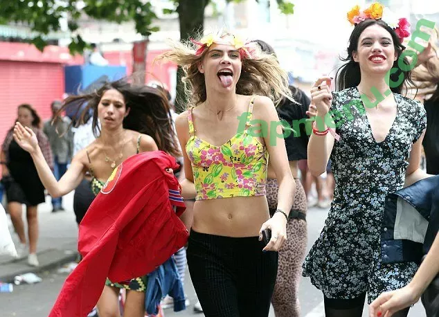 Cara Delevingne nude photo #1569 (CaraDelevingneOfficialPage / caradelevingne)