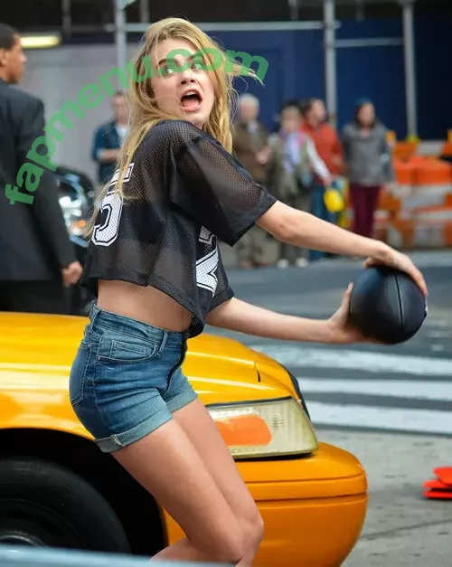 Cara Delevingne nude photo #1587 (CaraDelevingneOfficialPage / caradelevingne)