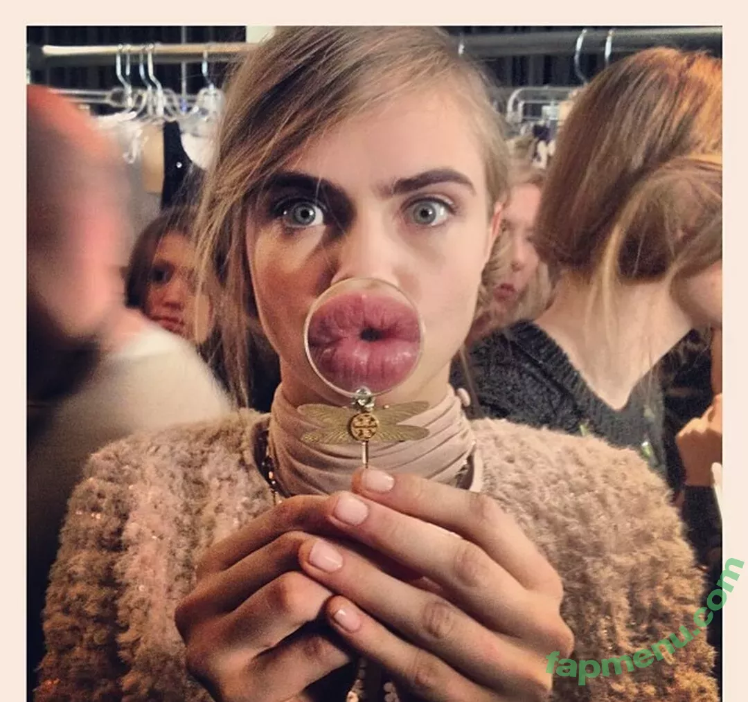 Cara Delevingne nude photo #1590 (CaraDelevingneOfficialPage / caradelevingne)