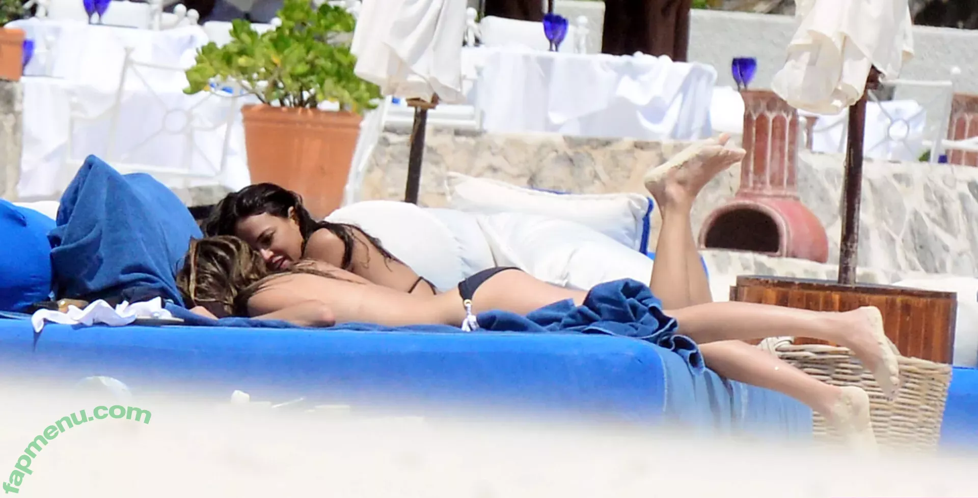 Cara Delevingne nude photo #1596 (CaraDelevingneOfficialPage / caradelevingne)