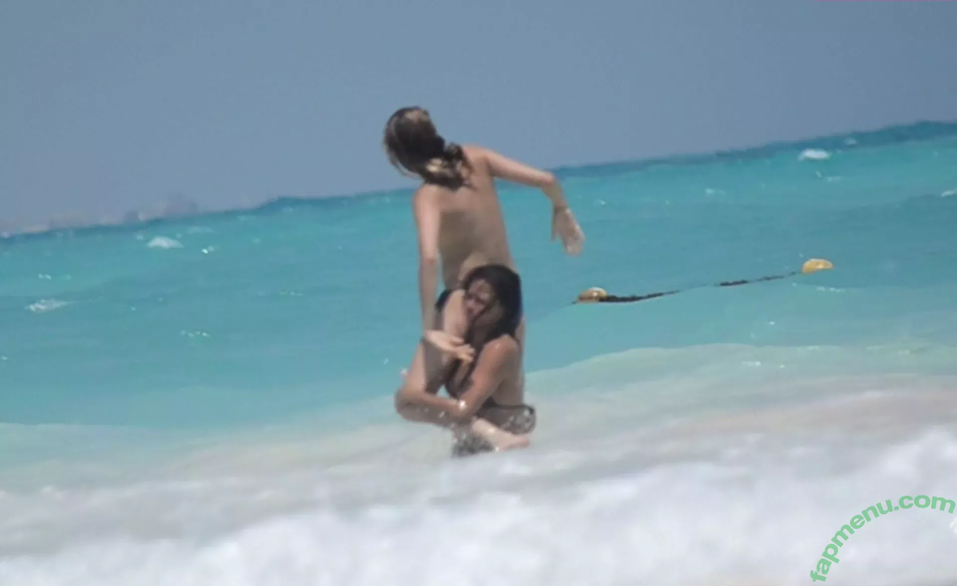 Cara Delevingne nude photo #1599 (CaraDelevingneOfficialPage / caradelevingne)