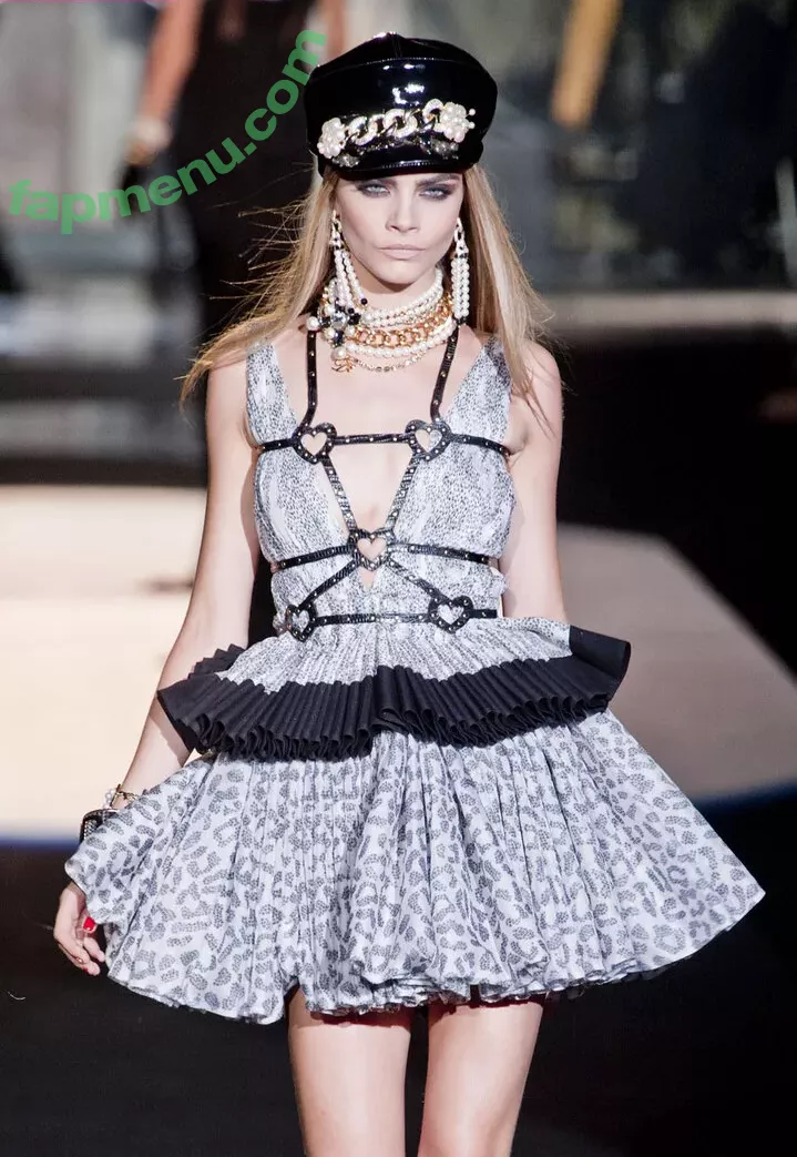 Cara Delevingne nude photo #1758 (CaraDelevingneOfficialPage / caradelevingne)