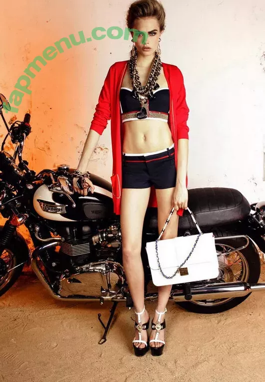 Cara Delevingne nude photo #1796 (CaraDelevingneOfficialPage / caradelevingne)