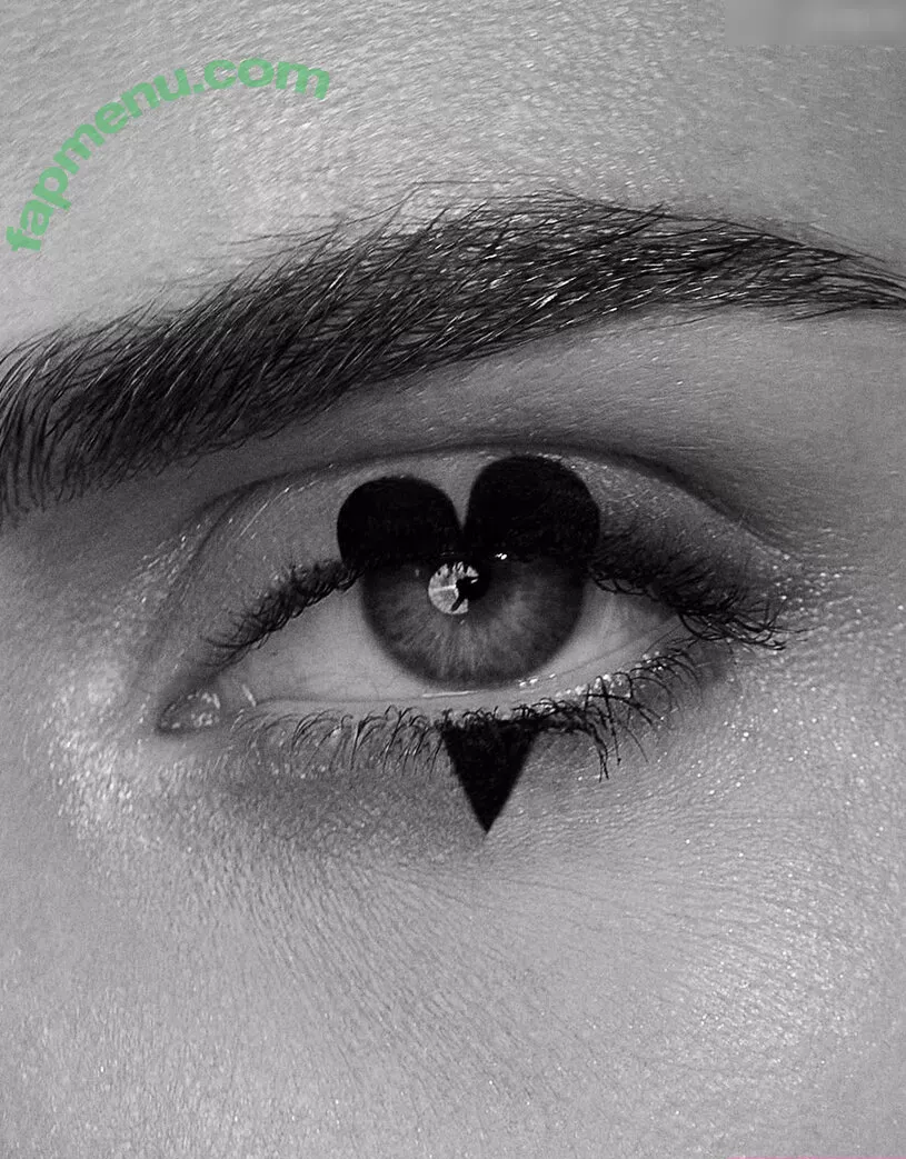 Cara Delevingne nude photo #1845 (CaraDelevingneOfficialPage / caradelevingne)