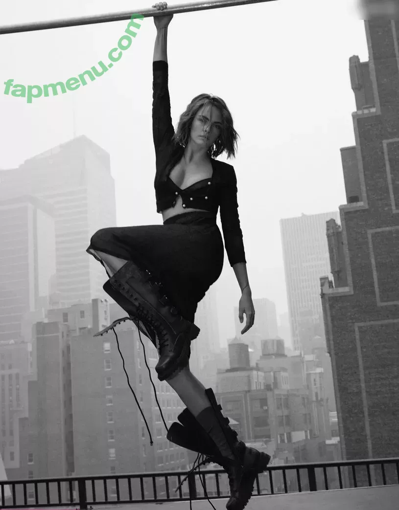 Cara Delevingne nude photo #1846 (CaraDelevingneOfficialPage / caradelevingne)