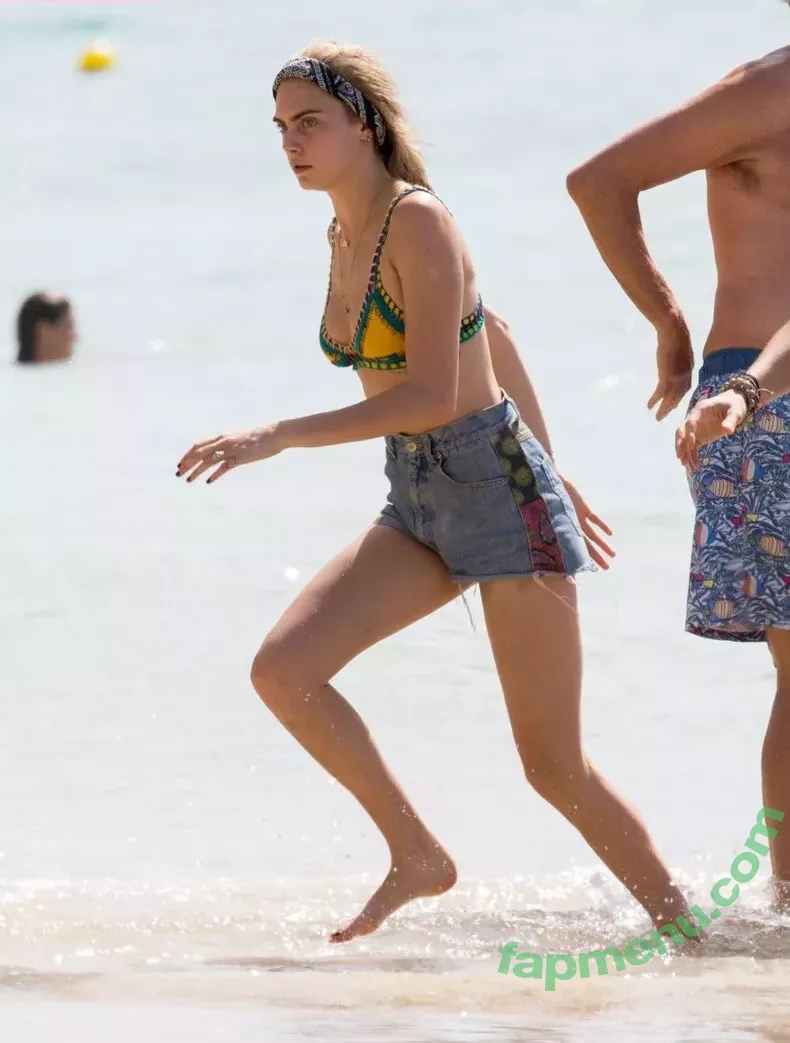 Cara Delevingne nude photo #1872 (CaraDelevingneOfficialPage / caradelevingne)