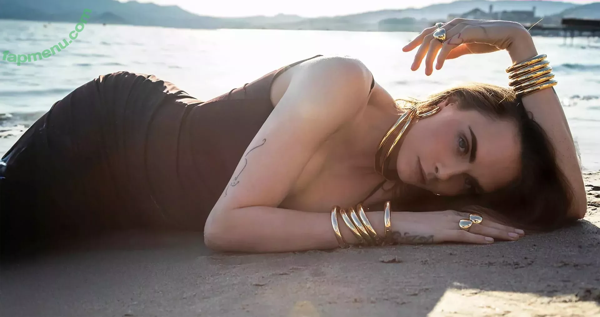 Cara Delevingne nude photo #1945 (CaraDelevingneOfficialPage / caradelevingne)