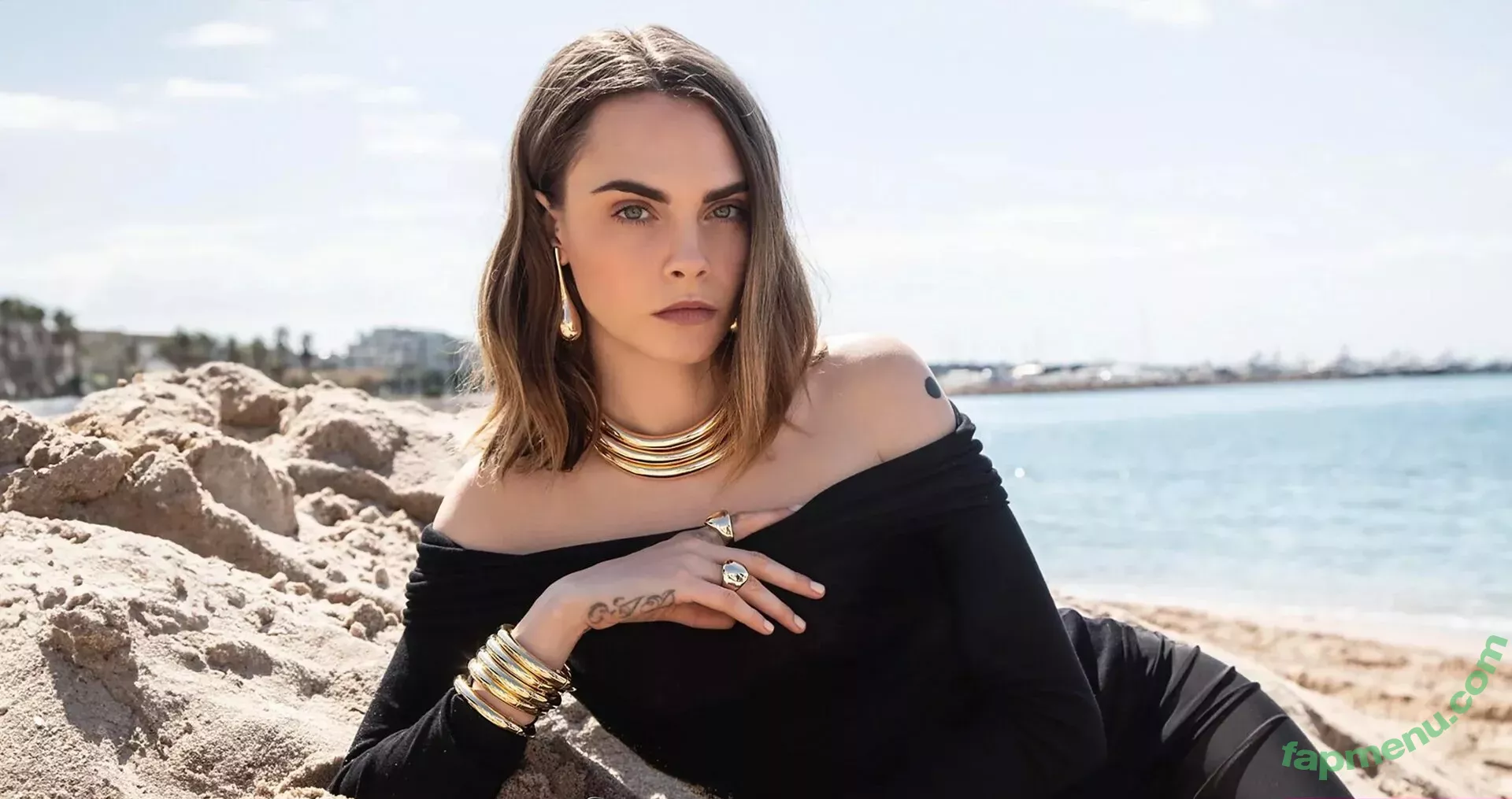 Cara Delevingne nude photo #1946 (CaraDelevingneOfficialPage / caradelevingne)