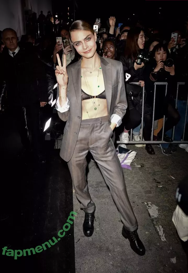 Cara Delevingne nude photo #1969 (CaraDelevingneOfficialPage / caradelevingne)