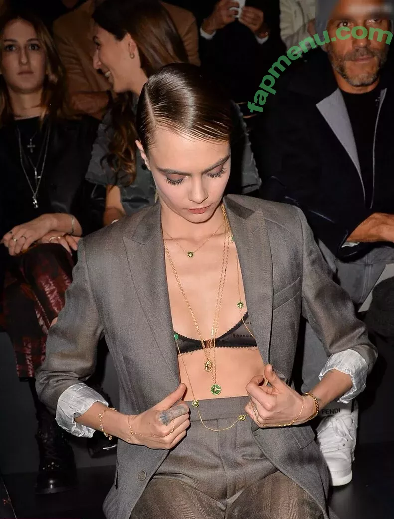 Cara Delevingne nude photo #1972 (CaraDelevingneOfficialPage / caradelevingne)