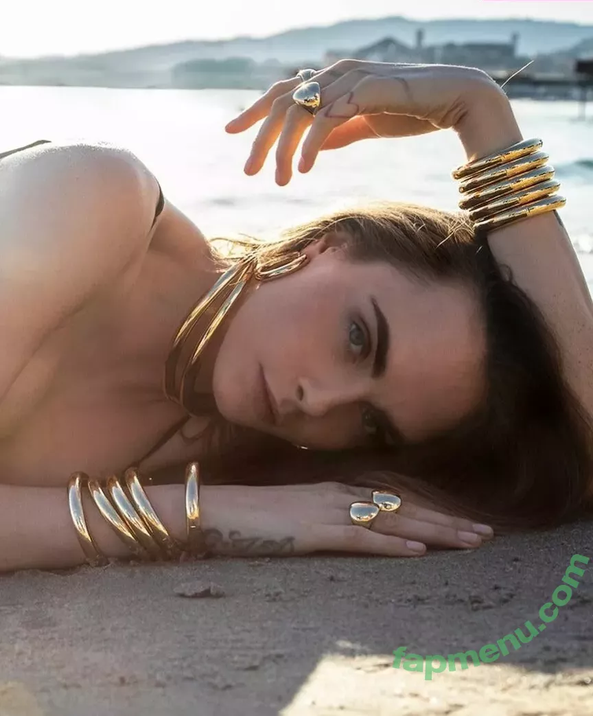 Cara Delevingne nude photo #1981 (CaraDelevingneOfficialPage / caradelevingne)