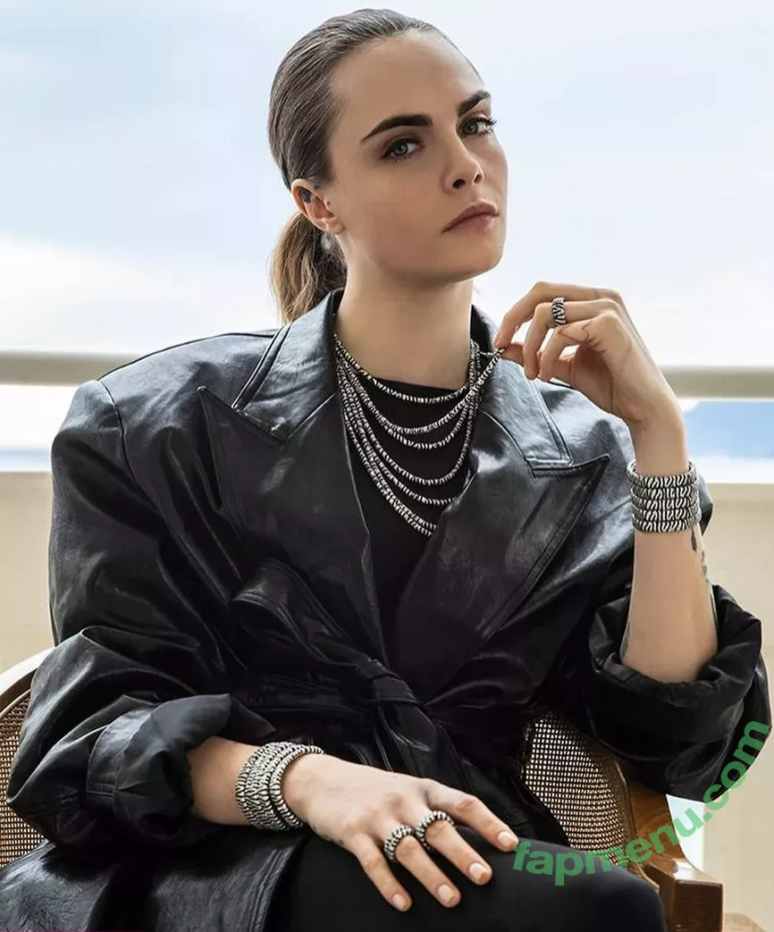 Cara Delevingne nude photo #1982 (CaraDelevingneOfficialPage / caradelevingne)
