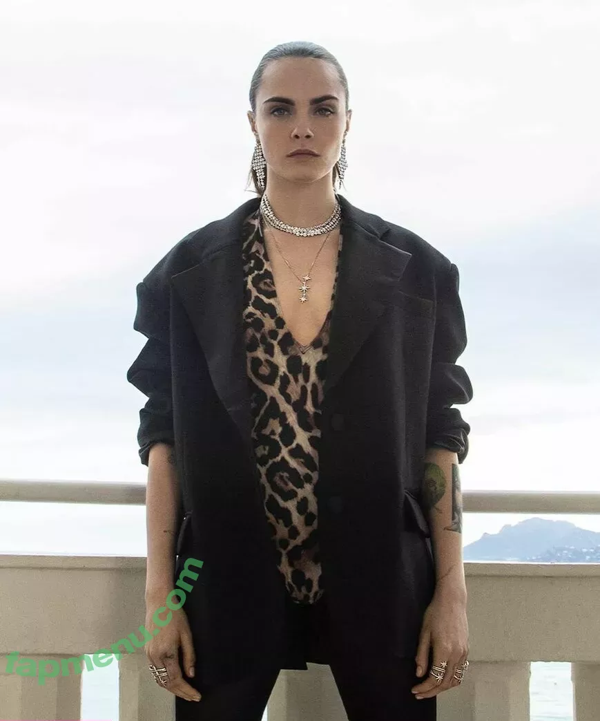 Cara Delevingne nude photo #1984 (CaraDelevingneOfficialPage / caradelevingne)