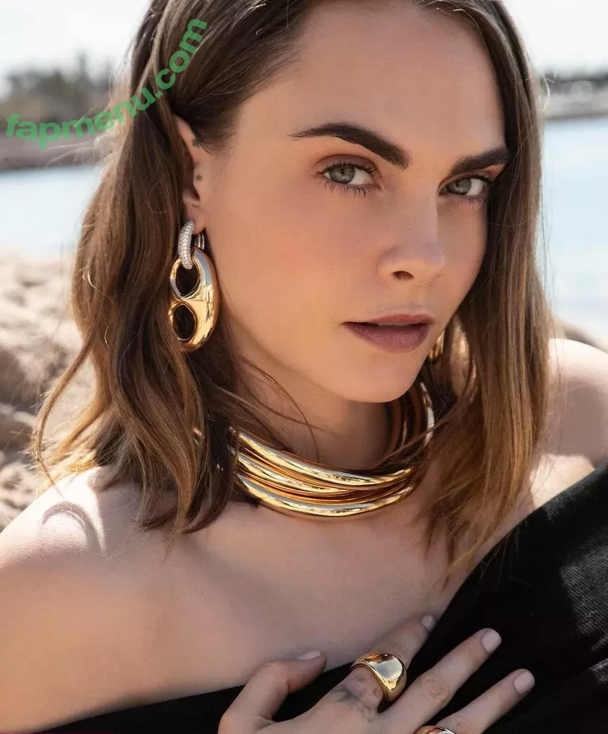 Cara Delevingne nude photo #1986 (CaraDelevingneOfficialPage / caradelevingne)