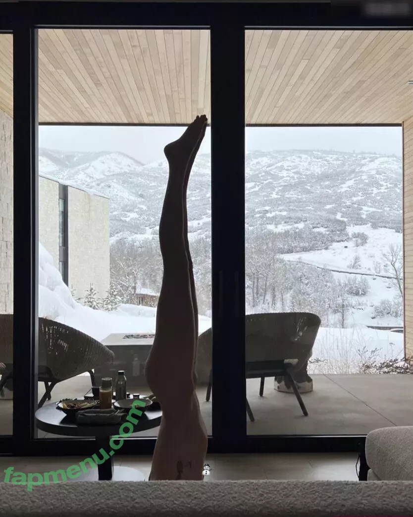 Cara Delevingne nude photo #1996 (CaraDelevingneOfficialPage / caradelevingne)