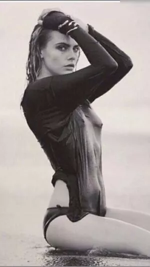 Cara Delevingne / CaraDelevingneOfficialPage / caradelevingne nude photo #2010