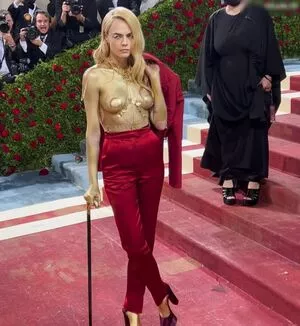 Cara Delevingne / CaraDelevingneOfficialPage / caradelevingne nude photo #2013