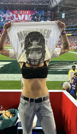 Cara Delevingne / CaraDelevingneOfficialPage / caradelevingne nude photo #2017