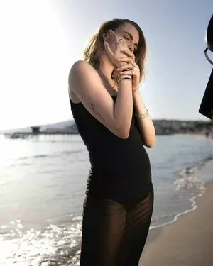 Cara Delevingne / CaraDelevingneOfficialPage / caradelevingne nude photo #2022