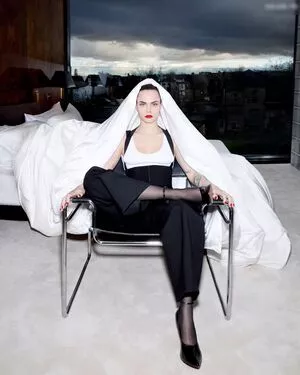 Cara Delevingne / CaraDelevingneOfficialPage / caradelevingne nude photo #2066