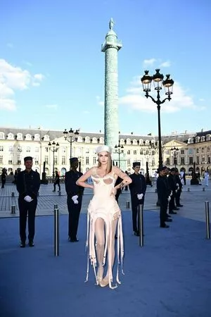 Cara Delevingne / CaraDelevingneOfficialPage / caradelevingne nude photo #2073