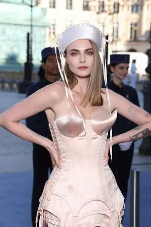 Cara Delevingne / CaraDelevingneOfficialPage / caradelevingne nude photo #2074