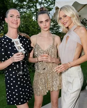 Cara Delevingne / CaraDelevingneOfficialPage / caradelevingne nude photo #2096