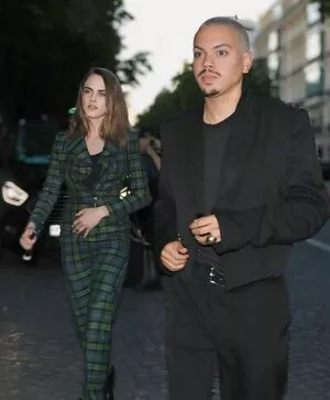 Cara Delevingne / CaraDelevingneOfficialPage / caradelevingne nude photo #2101