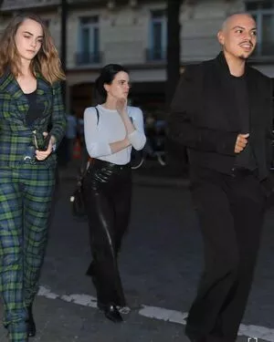 Cara Delevingne / CaraDelevingneOfficialPage / caradelevingne nude photo #2105