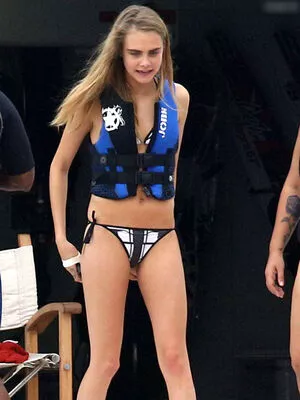 Cara Delevingne / CaraDelevingneOfficialPage / caradelevingne nude photo #2159