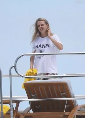 Cara Delevingne / CaraDelevingneOfficialPage / caradelevingne nude photo #2176