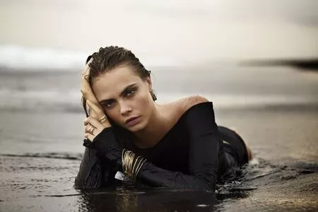 Cara Delevingne / CaraDelevingneOfficialPage / caradelevingne nude photo #2185