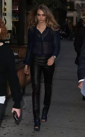 Cara Delevingne / CaraDelevingneOfficialPage / caradelevingne nude photo #2205