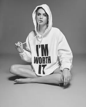 Cara Delevingne / CaraDelevingneOfficialPage / Caradelevingne nude photo #2319