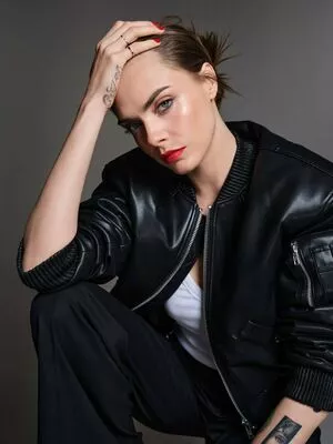 Cara Delevingne / CaraDelevingneOfficialPage / Caradelevingne nude photo #2374