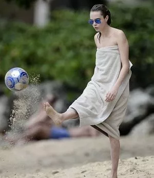 Cara Delevingne / CaraDelevingneOfficialPage / Caradelevingne nude photo #2393