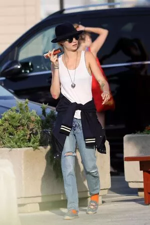 Cara Delevingne / CaraDelevingneOfficialPage / Caradelevingne nude photo #2448