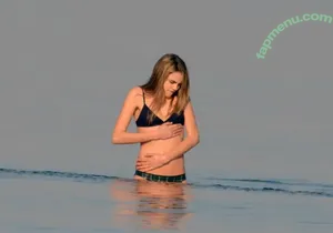 Cara Delevingne / caradelevingne nude photo #2692