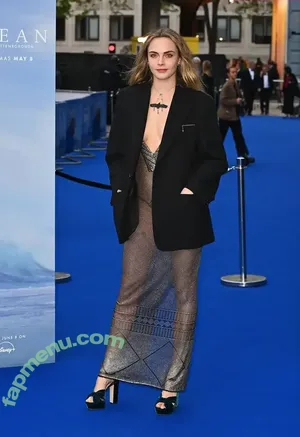 Cara Delevingne / caradelevingne nude photo #2714