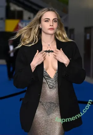 Cara Delevingne / caradelevingne nude photo #2743