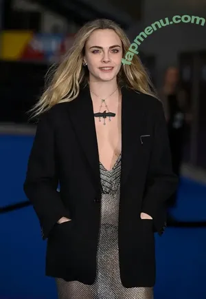 Cara Delevingne / caradelevingne nude photo #2744