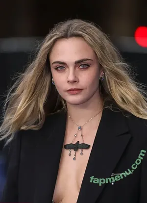 Cara Delevingne / caradelevingne nude photo #2749
