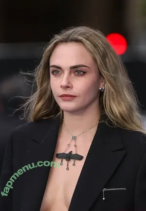 Cara Delevingne / caradelevingne nude photo #2756