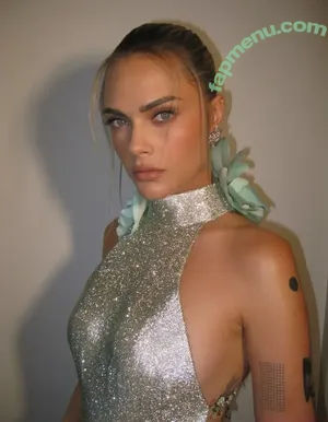 Cara Delevingne / caradelevingne nude photo #2855