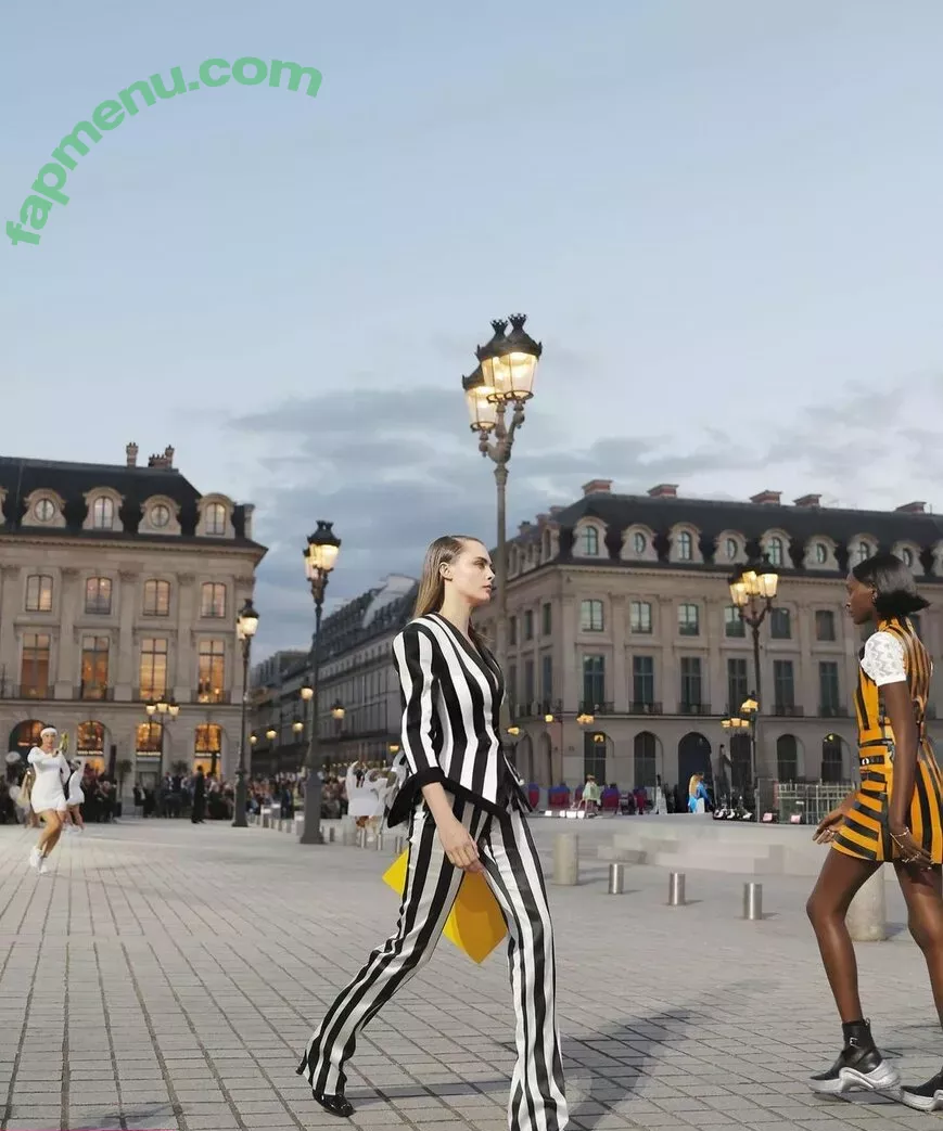 Cara Delevingne nude photo #2058 (CaraDelevingneOfficialPage / caradelevingne)