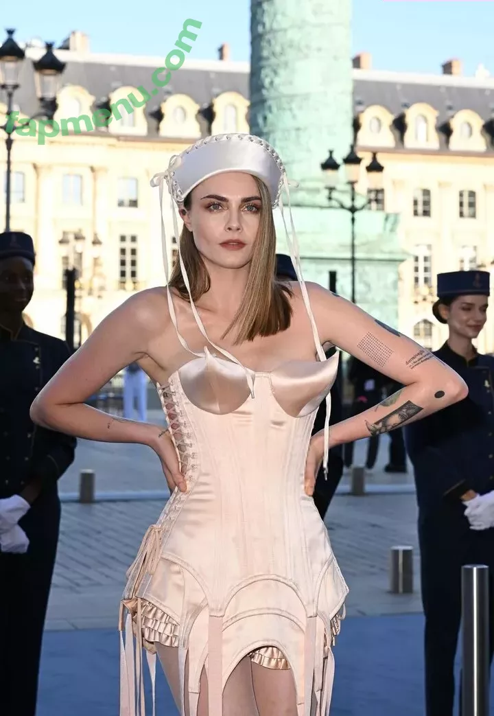 Cara Delevingne nude photo #2079 (CaraDelevingneOfficialPage / caradelevingne)