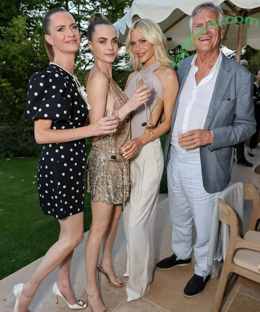 Cara Delevingne nude photo #2093 (CaraDelevingneOfficialPage / caradelevingne)