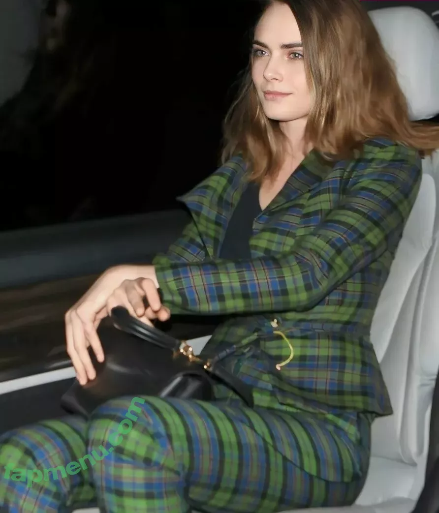 Cara Delevingne nude photo #2102 (CaraDelevingneOfficialPage / caradelevingne)