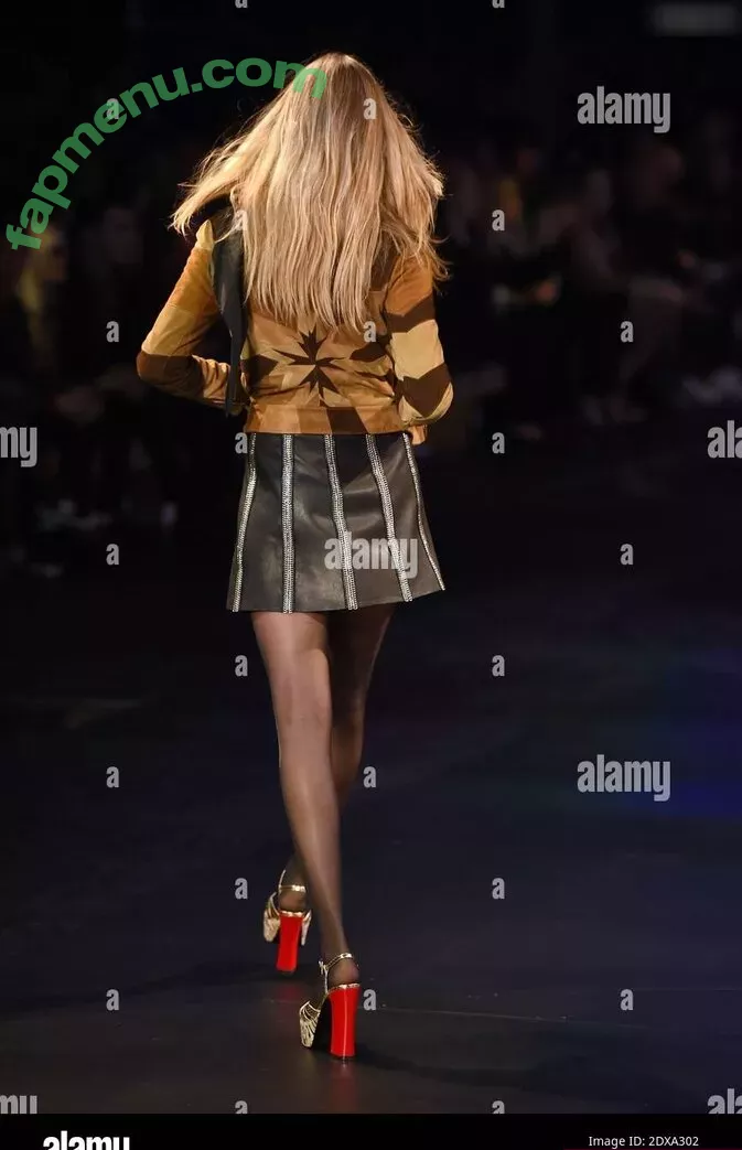 Cara Delevingne nude photo #2127 (CaraDelevingneOfficialPage / caradelevingne)