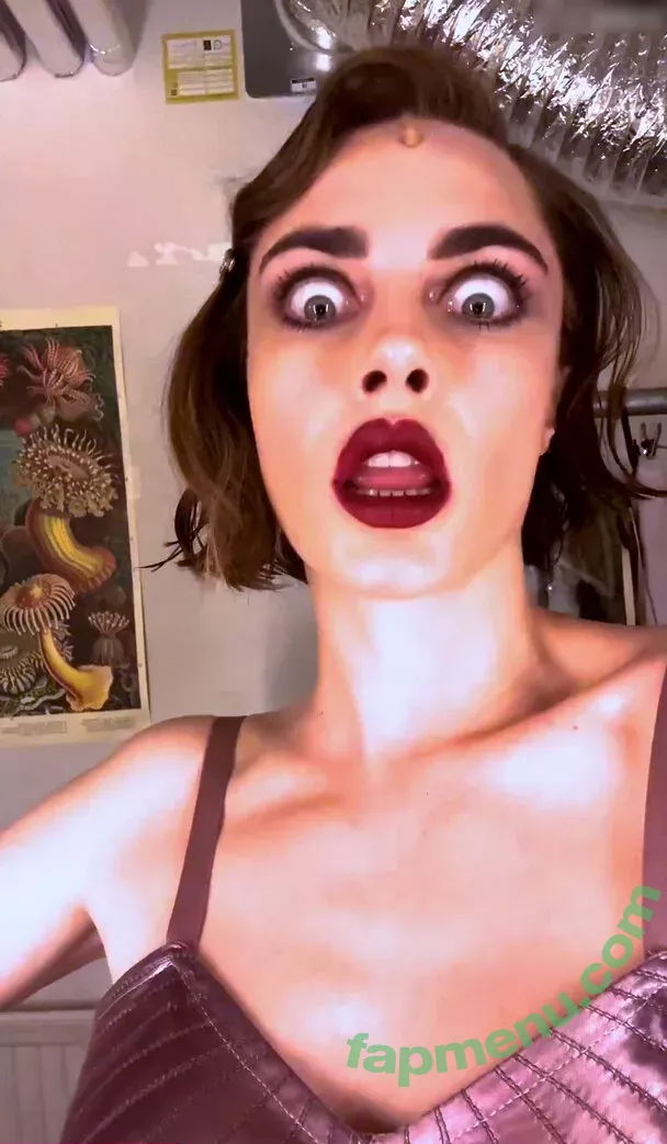 Cara Delevingne nude photo #2146 (CaraDelevingneOfficialPage / caradelevingne)